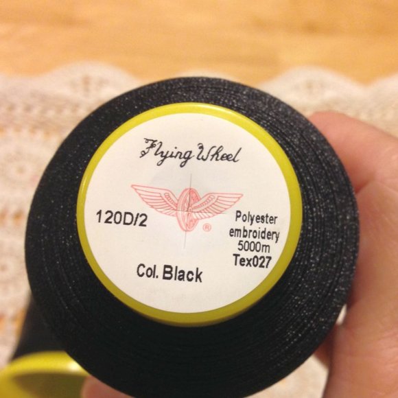 Embroidery Thread bundle - Flying Wheel Black polyester 5000m - Picture 3 of 4